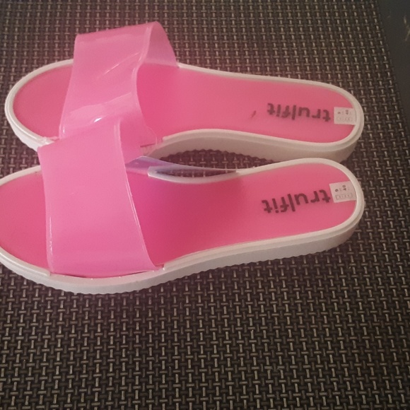 Sandals - Picture 2 of 3